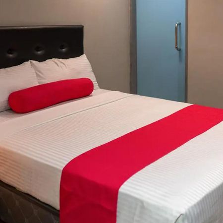 Central District Hotel Davao Экстерьер фото