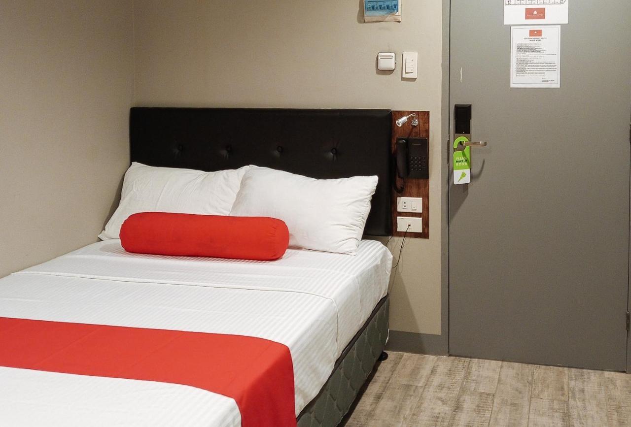 Central District Hotel Davao Экстерьер фото