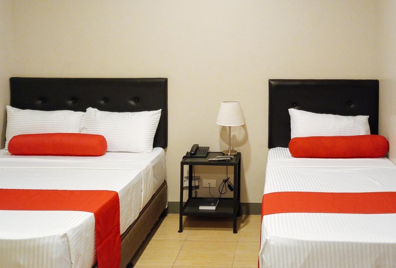 Central District Hotel Davao Экстерьер фото
