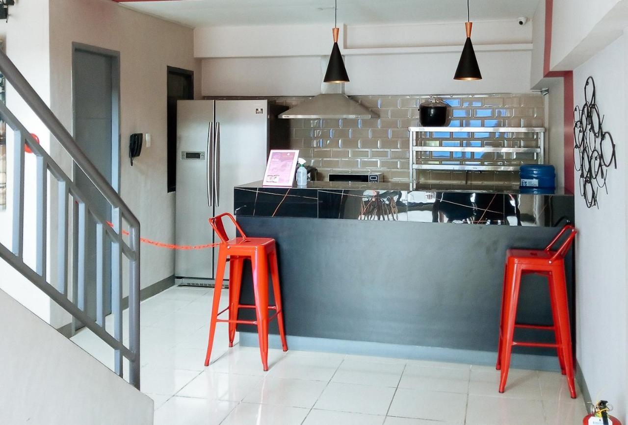 Central District Hotel Davao Экстерьер фото