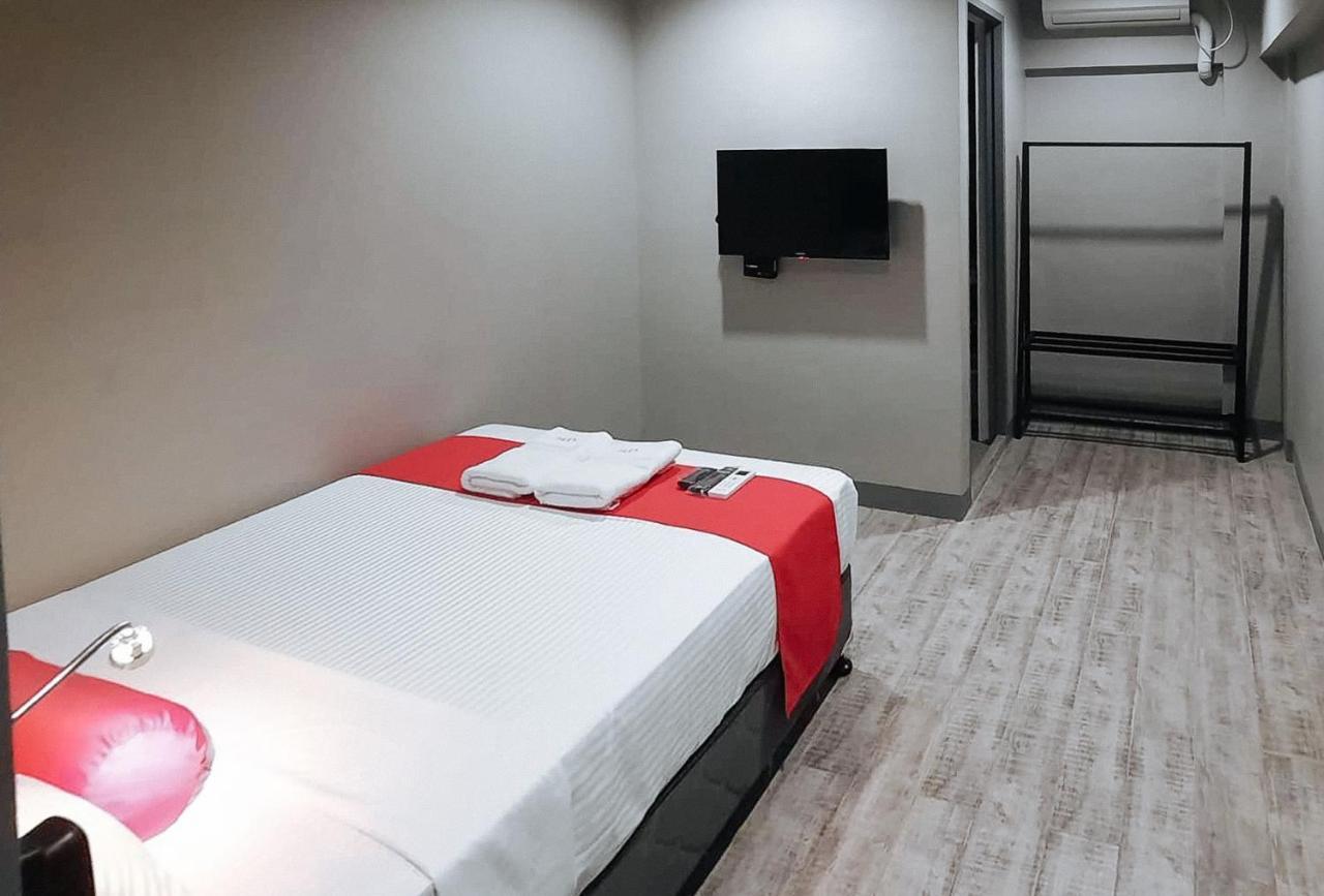 Central District Hotel Davao Экстерьер фото